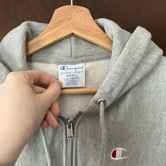 Men’s Champion Reverse Weave Hoodie - Picture 4 of 12